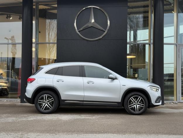 MERCEDES-BENZ GLA 250 e Progressive Line  