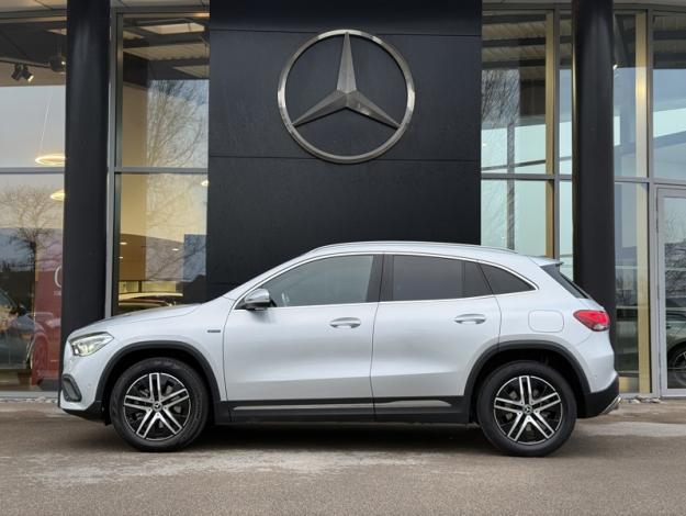 MERCEDES-BENZ GLA 250 e Progressive Line  