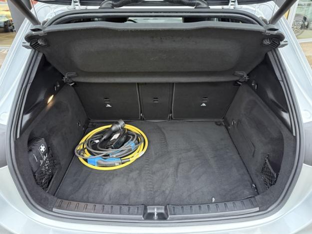 MERCEDES-BENZ GLA 250 e Progressive Line  