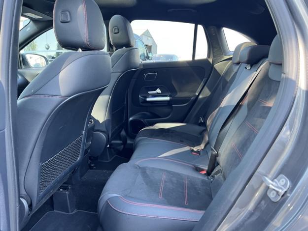 MERCEDES-BENZ GLA-Klasse GLA 180 Off-Roader