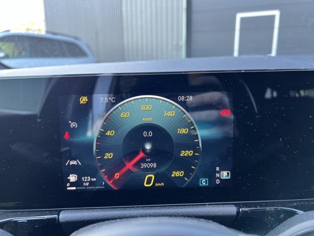 MERCEDES-BENZ GLA-Klasse GLA 180 Off-Roader