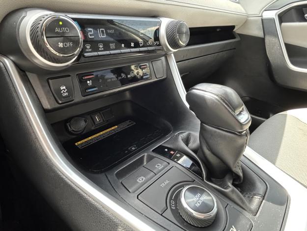 TOYOTA RAV4 222ch Lounge TO AWD   