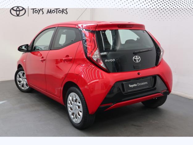 TOYOTA Aygo 1.0 VVT-i x-play  