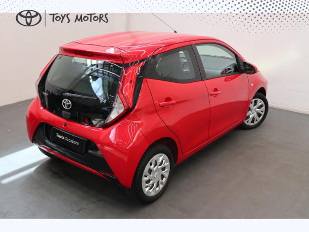 TOYOTA Aygo 1.0 VVT-i x-play  