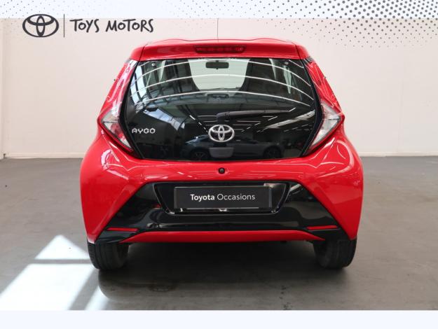 TOYOTA Aygo 1.0 VVT-i x-play  