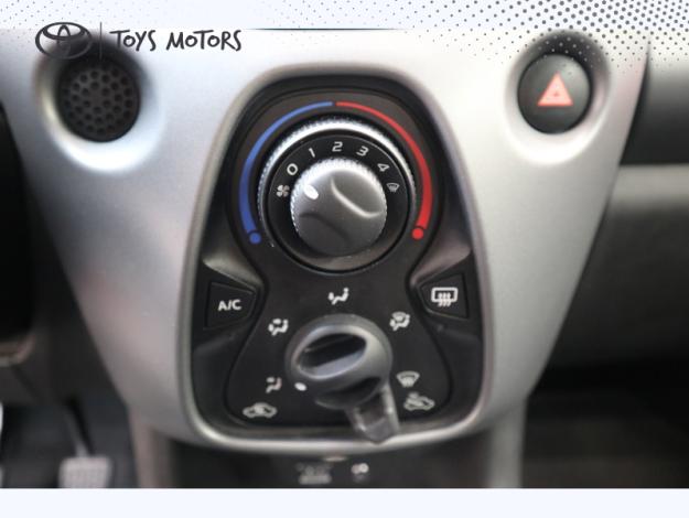 TOYOTA Aygo 1.0 VVT-i x-play  