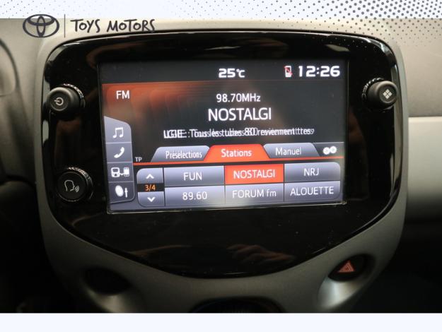 TOYOTA Aygo 1.0 VVT-i x-play  