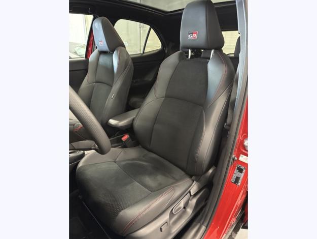 TOYOTA Yaris Cross Hybrid 2WD GR Sport  1.5 131 ch 