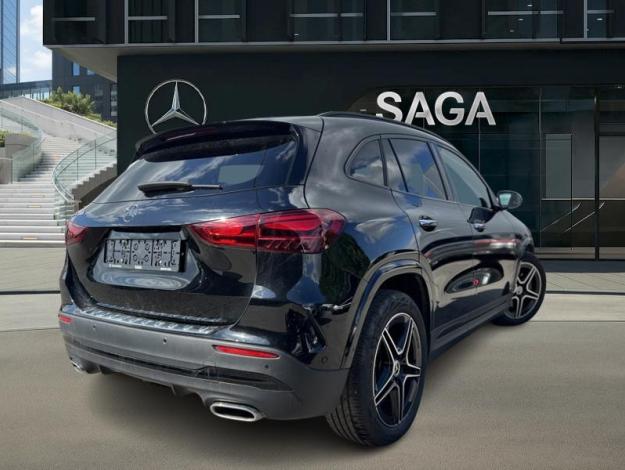 MERCEDES-BENZ GLA 180 AMG Pack Night Facelift Attelage  