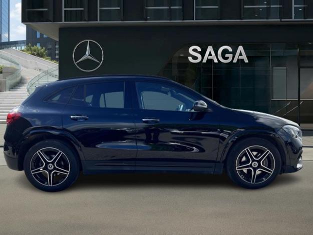 MERCEDES-BENZ GLA 180 AMG Pack Night Facelift Attelage  