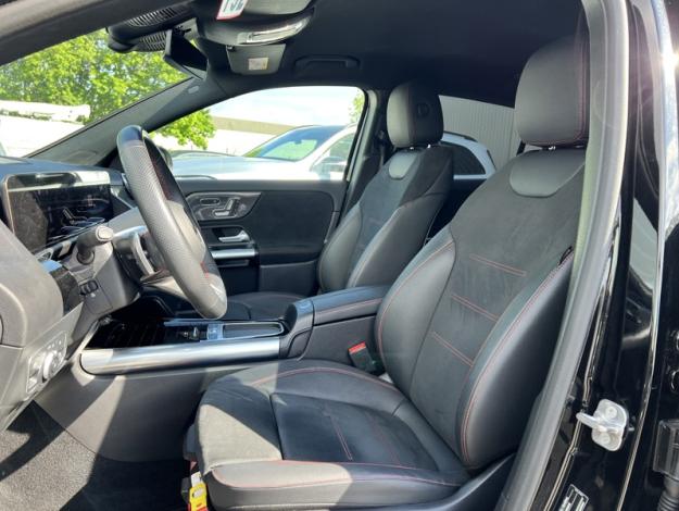 MERCEDES-BENZ GLA 180 AMG Pack Night Facelift Attelage  