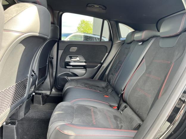 MERCEDES-BENZ GLA 180 AMG Pack Night Facelift Attelage  