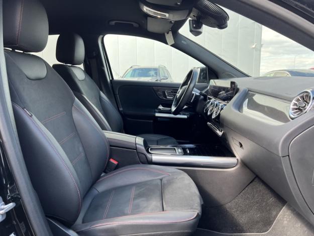 MERCEDES-BENZ GLA 180 AMG Pack Night Facelift Attelage  