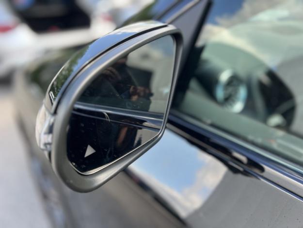 MERCEDES-BENZ GLA 180 AMG Pack Night Facelift Attelage  