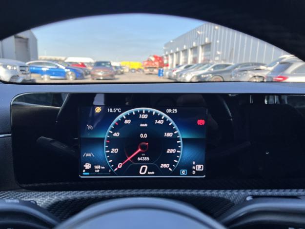 MERCEDES-BENZ CLA 180 d Coupé  