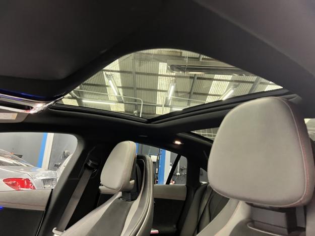 MERCEDES-BENZ EQE EQE 300