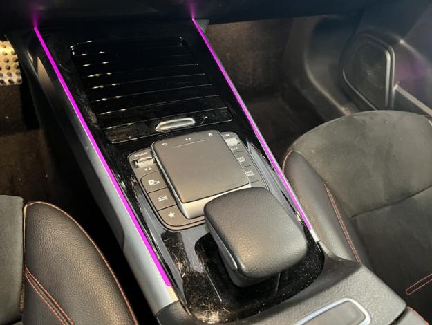 MERCEDES-BENZ GLB 200 AMG Pack Night  