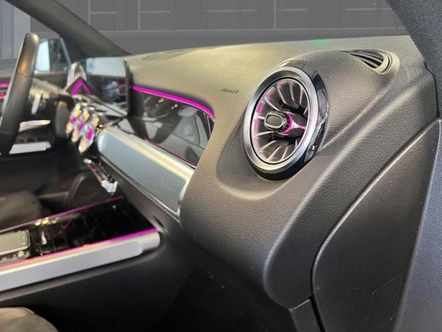 MERCEDES-BENZ GLB 200 AMG Pack Night  