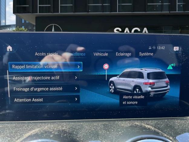 MERCEDES-BENZ GLB 200 AMG Pack Night  