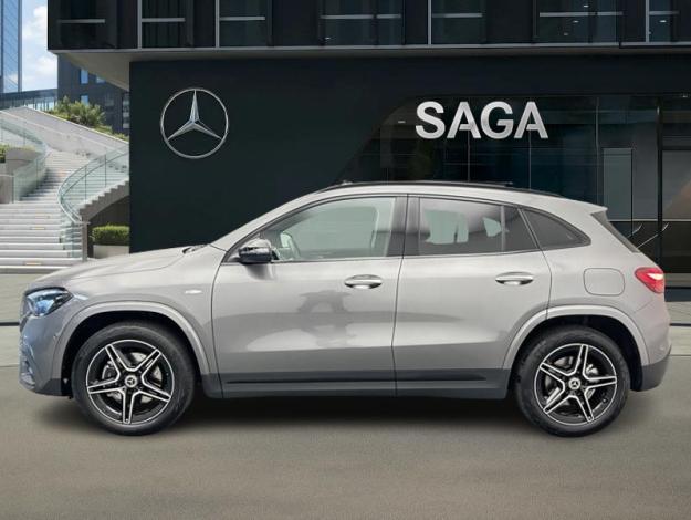 MERCEDES-BENZ GLA 250 e AMG Line Toit Pano  