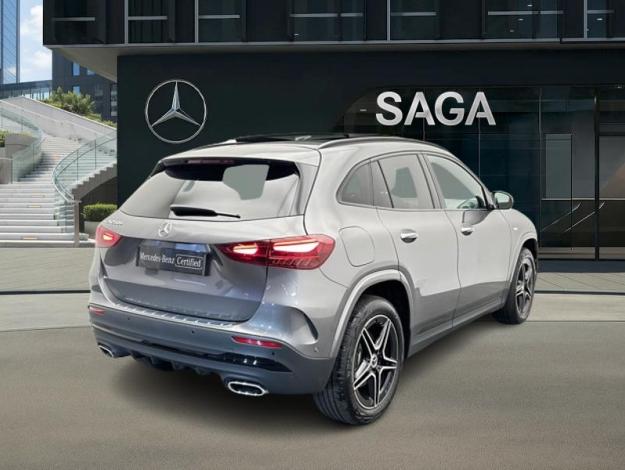 MERCEDES-BENZ GLA 250 e AMG Line Toit Pano  