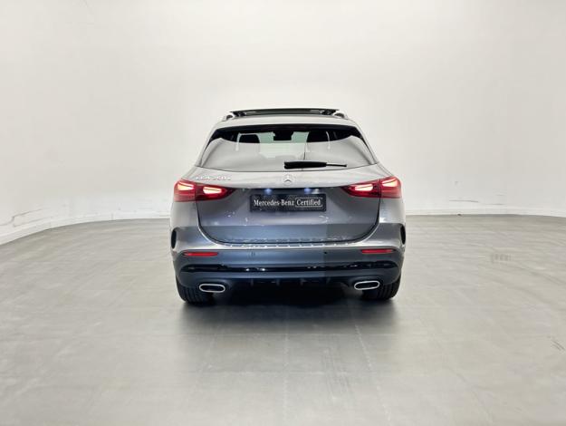 MERCEDES-BENZ GLA 250 e AMG Line Toit Pano  
