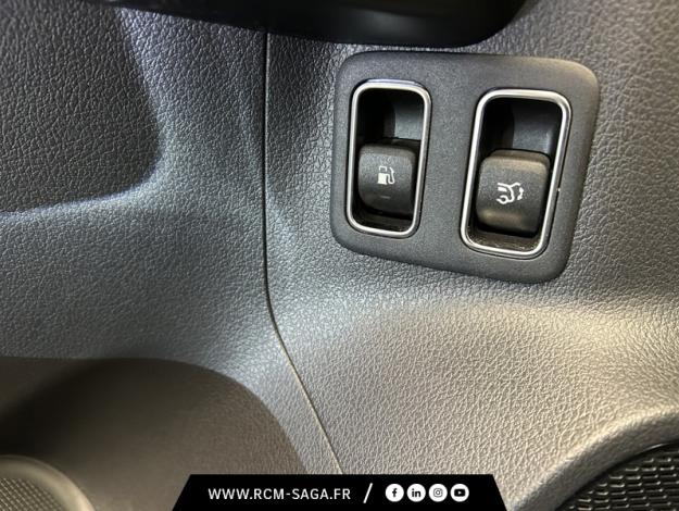 MERCEDES-BENZ GLA 250 e AMG Line Toit Pano  