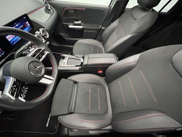 MERCEDES-BENZ GLA 250 e AMG Line Toit Pano  