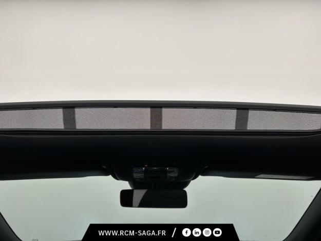 MERCEDES-BENZ GLA 250 e AMG Line Toit Pano  