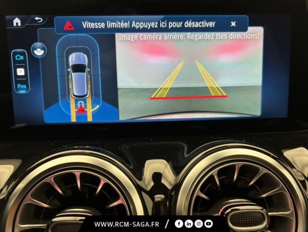 MERCEDES-BENZ GLA 250 e AMG Line Toit Pano  