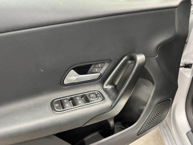 MERCEDES-BENZ A 160 Business Line / LED  