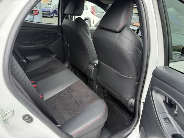 TOYOTA Yaris Hybride 116h GR SPORT  
