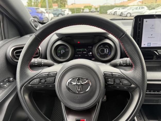 TOYOTA Yaris Hybride 116h GR SPORT  