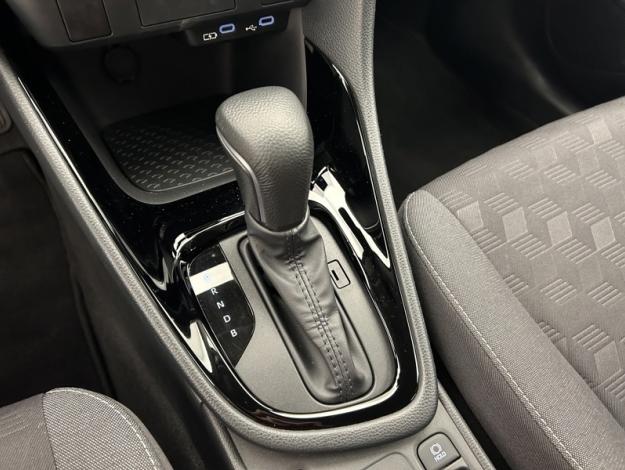 TOYOTA Yaris Hybride 116h Design  