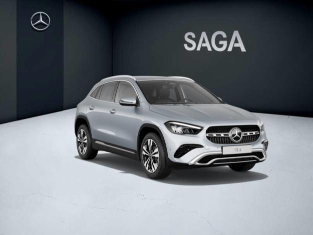 MERCEDES-BENZ GLA 180   Cyber Edition