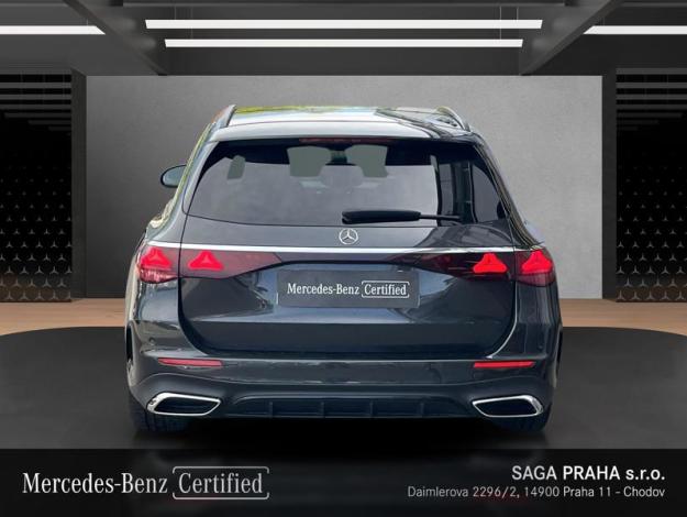 MERCEDES-BENZ E-Třída E 220 d 4MATIC kombi (4/21)