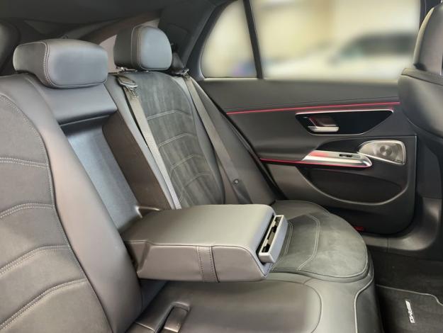 MERCEDES-BENZ E-Třída E 220 d 4MATIC kombi (20/21)