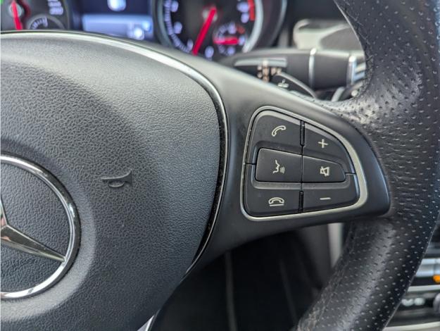 MERCEDES-BENZ GLA 200 Starlight Edition  