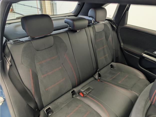 MERCEDES-BENZ Classe B 200 d AMG Line Edition  