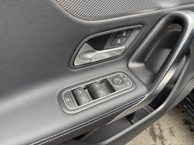MERCEDES-BENZ Classe A 180 Progressive Line  
