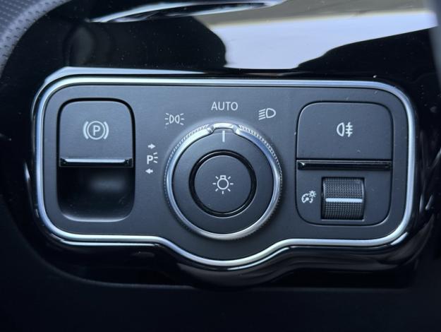 MERCEDES-BENZ Classe A 160 109ch AMG Line  