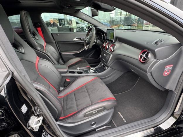 MERCEDES-BENZ CLA Coupé CLA 45 AMG 4MATIC Coupé  