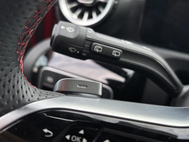 MERCEDES-BENZ Classe A 180 d AMG Line  