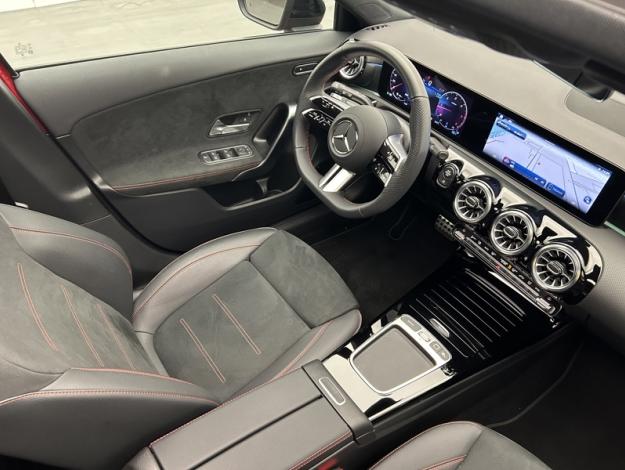 MERCEDES-BENZ Classe A 180 d AMG Line  
