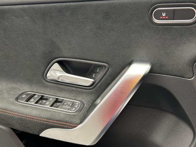 MERCEDES-BENZ Classe A 180 d AMG Line  