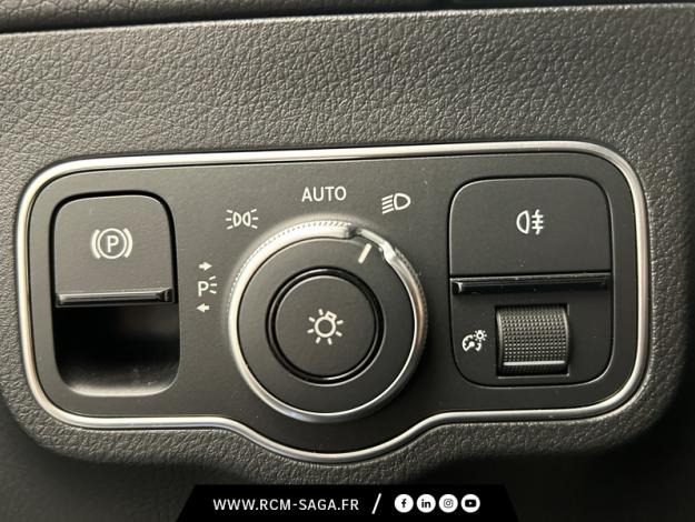MERCEDES-BENZ GLA 200 d AMG Line  
