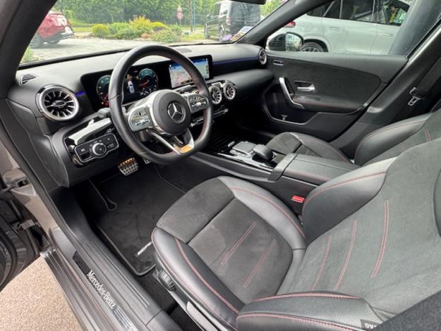 MERCEDES-BENZ Classe A 180 AMG Line  