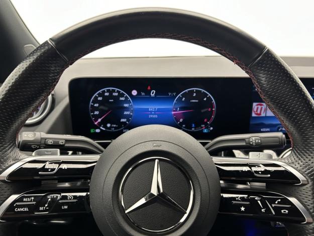 MERCEDES-BENZ GLA 200 d tout terrain  