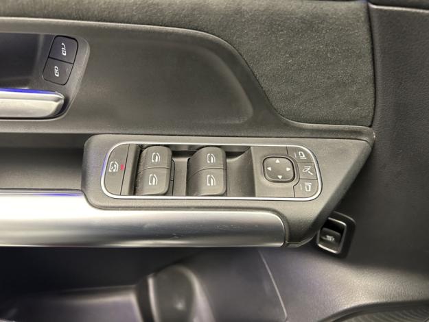 MERCEDES-BENZ GLA 200 d tout terrain  