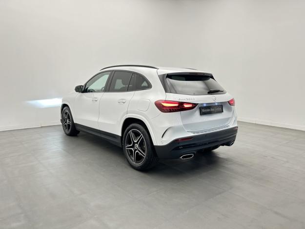 MERCEDES-BENZ GLA 200 d tout terrain  